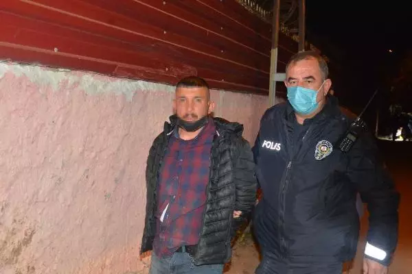 Son dakika: Evi kurşunlayıp, kalaşnikofu otomobilin altına atan şüpheliler yakalandı Son dakika: Evi kurşunlayıp, kalaşnikofu otomobilin altına atan şüpheliler yakalandı