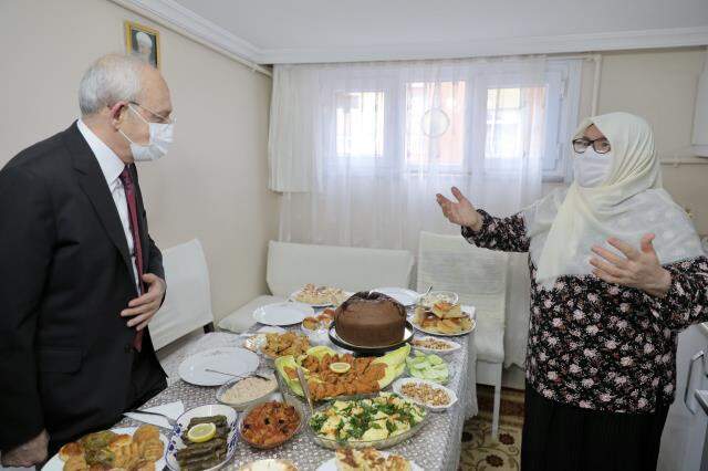 İmamoğlu'na 'Sana kete yaparım ama oy vermem' diyen Mahruze Teyze'yi Kılıçdaroğlu ziyaret etti