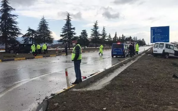 Son dakika haber: ISPARTA Isparta'da minibüsle hafif ticari araç çarpıştı: 3 ölü, 8 yaralı - Yeniden Son dakika haber: ISPARTA Isparta'da minibüsle hafif ticari araç çarpıştı: 3 ölü, 8 yaralı - Yeniden
