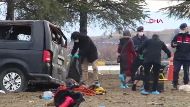 Son dakika haber: ISPARTA Isparta'da minibüsle hafif ticari araç çarpıştı: 3 ölü, 8 yaralı - Yeniden Son dakika haber: ISPARTA Isparta'da minibüsle hafif ticari araç çarpıştı: 3 ölü, 8 yaralı - Yeniden