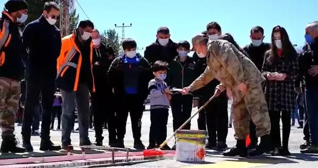 Jandarmadan 'kırmızı çizgi' videosu Jandarmadan 'kırmızı çizgi' videosu