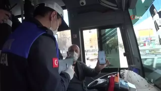Kırmızı kategorideki Aksaray'da halk otobüsleri denetlendi Kırmızı kategorideki Aksaray'da halk otobüsleri denetlendi