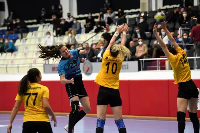 Konyaaltı Belediyesi çeyrek final ilk maçında galip Konyaaltı Belediyesi çeyrek final ilk maçında galip