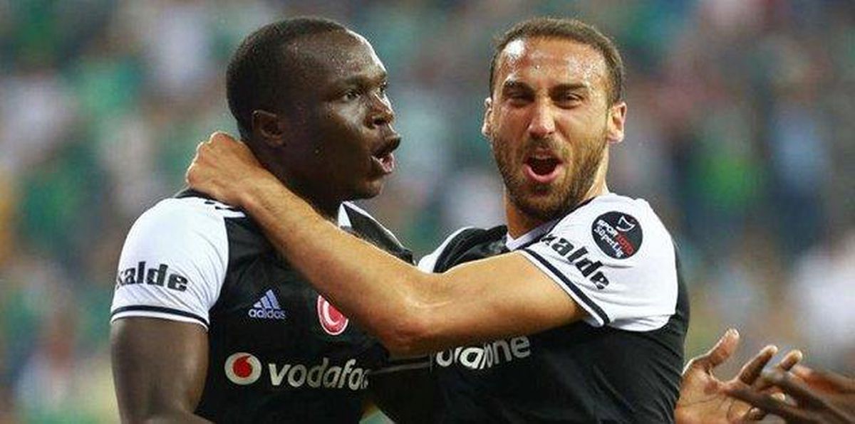 Koronavirüse yakalanan Cenk'in ardından Beşiktaş'ın diğer forveti Aboubakar da Milli Takım'da sakatlandı, elde tek forvet kaldı