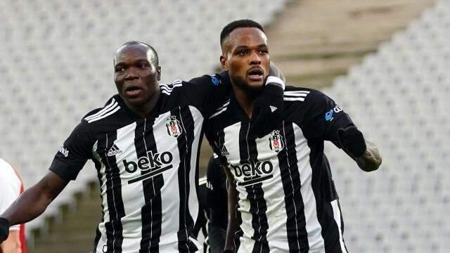 After Cenk caught the coronavirus, Beşiktaş's other striker Aboubakar was also injured in the National Team, the only striker left.