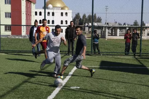 SPOR Mardin'e 10 yeni halı saha