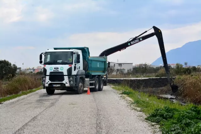 Muradiye'de taşkın riskinin önüne geçiliyor Muradiye'de taşkın riskinin önüne geçiliyor