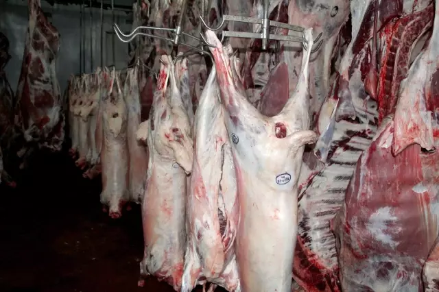 Ramazan'da kırmızı ete zam yok, tavuğa da beklenmiyor Ramazan'da kırmızı ete zam yok, tavuğa da beklenmiyor