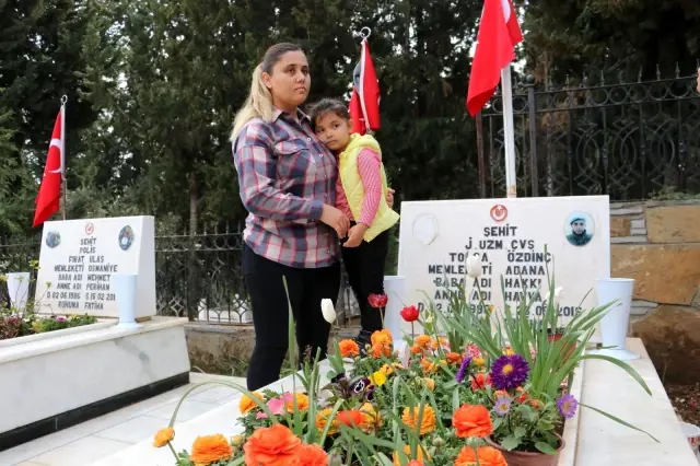 Şehit babasının kanı yerde kalmadı, Elif asker abilerine selam yolladı Şehit babasının kanı yerde kalmadı, Elif asker abilerine selam yolladı