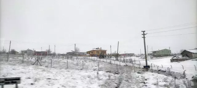 Seyitgazi'de kar var Seyitgazi'de kar var