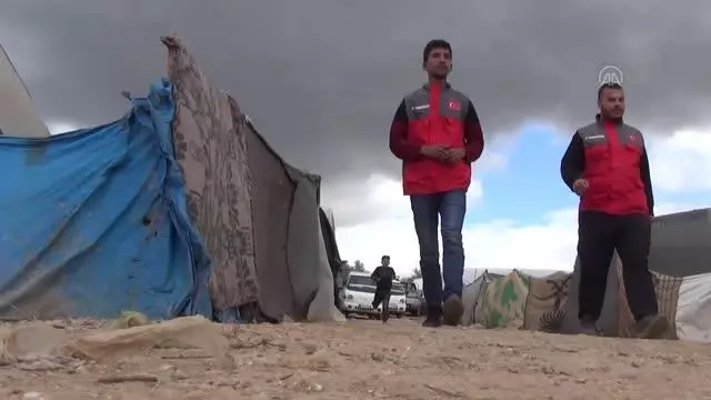 Suriye'deki savaşta anne ve babasını kaybeden Zeynep sıcak bir yuvaya kavuştu Suriye'deki savaşta anne ve babasını kaybeden Zeynep sıcak bir yuvaya kavuştu