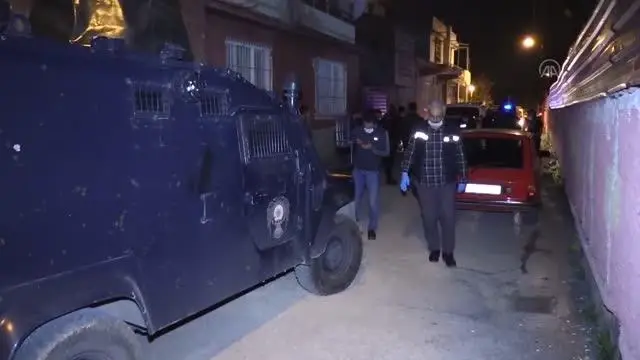 Son dakika haberleri! Uzun namlulu silahla eve saldırı düzenleyen 2 şüpheli yakalandı Son dakika haberleri! Uzun namlulu silahla eve saldırı düzenleyen 2 şüpheli yakalandı