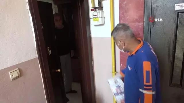 AFAD ekiplerinden kapı kapı afet bilgilendirilmesi