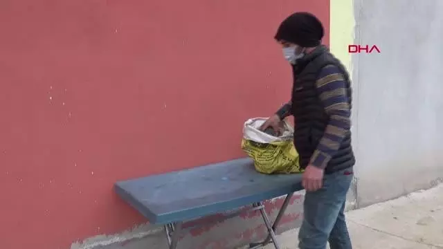 AFYONKARAHİSAR Meteorit diye 5 yıl saklayıp, gramını 3 dolara satmadı, lav taşı çıktı AFYONKARAHİSAR Meteorit diye 5 yıl saklayıp, gramını 3 dolara satmadı, lav taşı çıktı