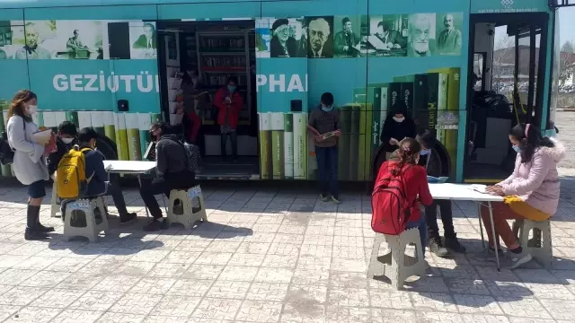 Son dakika! Ağrı'da köy çocukları gezici kütüphane ile buluşturuldu Son dakika! Ağrı'da köy çocukları gezici kütüphane ile buluşturuldu