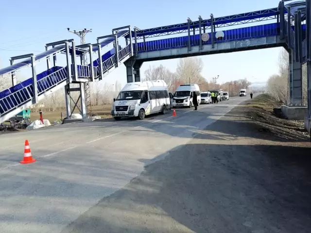 Ağrı'da okul servis araçları denetlendi Ağrı'da okul servis araçları denetlendi