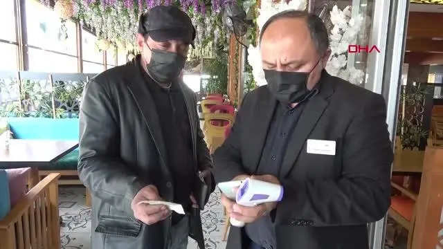 Amasya'da işletmelerini açan esnafın morali yükseldi Amasya'da işletmelerini açan esnafın morali yükseldi