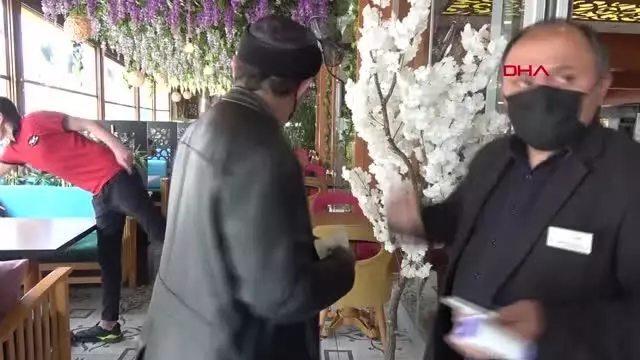 Amasya'da işletmelerini açan esnafın morali yükseldi Amasya'da işletmelerini açan esnafın morali yükseldi