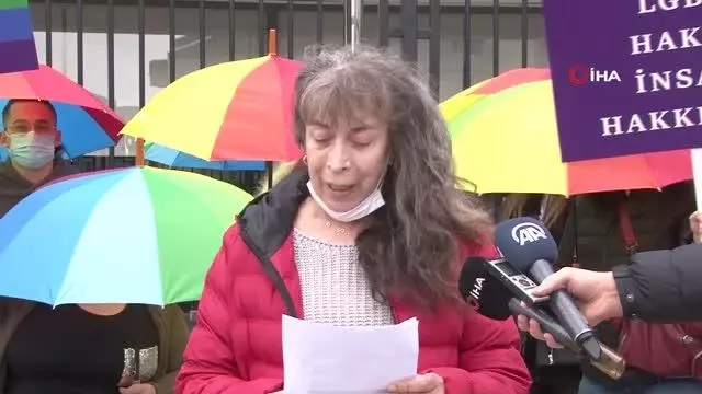 Pembe Hayat Derneği üyelerinden İYİ Parti'ye 'İstanbul Sözleşmesi' teşekkürü Pembe Hayat Derneği üyelerinden İYİ Parti'ye 'İstanbul Sözleşmesi' teşekkürü