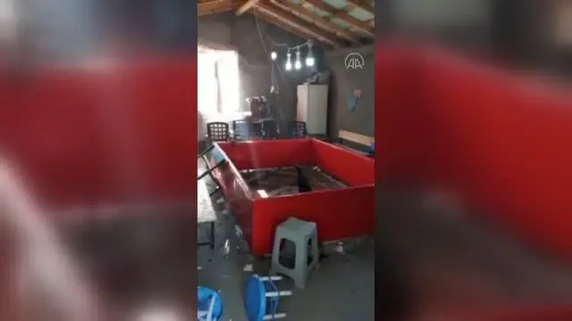 Bağ evinde horoz dövüştüren 27 kişi suçüstü yakalandı Bağ evinde horoz dövüştüren 27 kişi suçüstü yakalandı