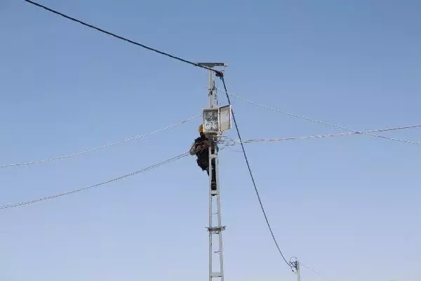 Bingöl'de, kaçak elektriğe karşı direklere 3 bin sayaç Bingöl'de, kaçak elektriğe karşı direklere 3 bin sayaç