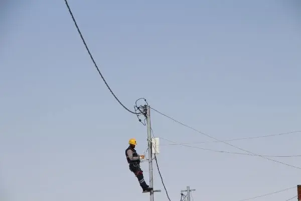 Bingöl'de, kaçak elektriğe karşı direklere 3 bin sayaç
