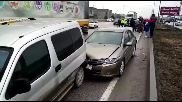 BURSA Bursa'da zincirleme kaza BURSA Bursa'da zincirleme kaza
