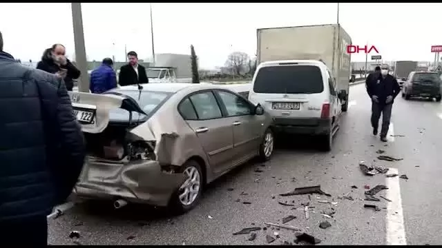 BURSA Bursa'da zincirleme kaza BURSA Bursa'da zincirleme kaza
