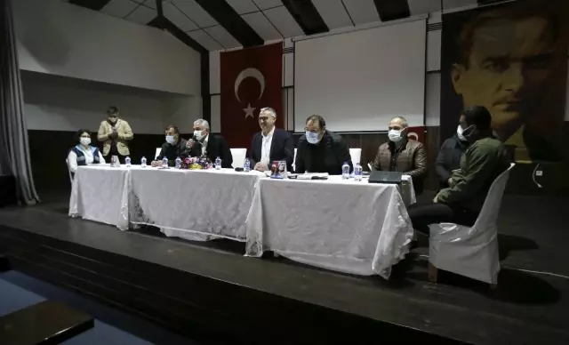 Büyükşehir Karacasulu muhtarlarla buluştu Büyükşehir Karacasulu muhtarlarla buluştu