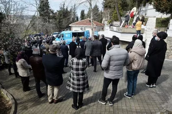 Cemil hocaya mezarı başında anma... 1 yıl sonra helallik alındı