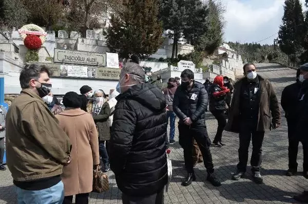 Cemil hocaya mezarı başında anma... 1 yıl sonra helallik alındı