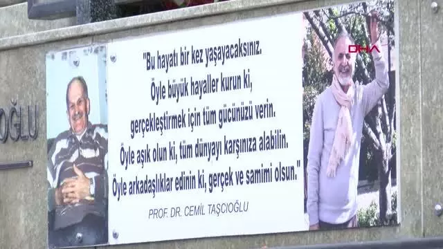 Cemil hocaya mezarı başında anma... 1 yıl sonra helallik alındı