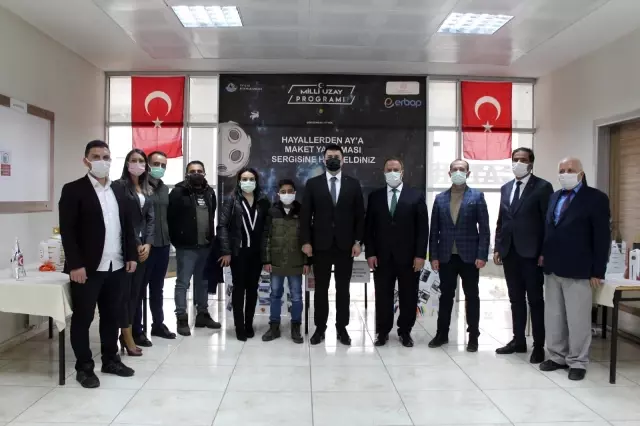 Çocuklar hayallerindeki uzay araçlarını tasarladı Çocuklar hayallerindeki uzay araçlarını tasarladı