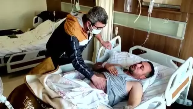 Son dakika haberi: Duvardan atlayan kişi karnına saplanan çekpas sapı ile hastaneye kaldırıldı Son dakika haberi: Duvardan atlayan kişi karnına saplanan çekpas sapı ile hastaneye kaldırıldı