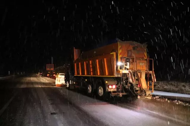Erzincan'a Nisan ayında kar Erzincan'a Nisan ayında kar