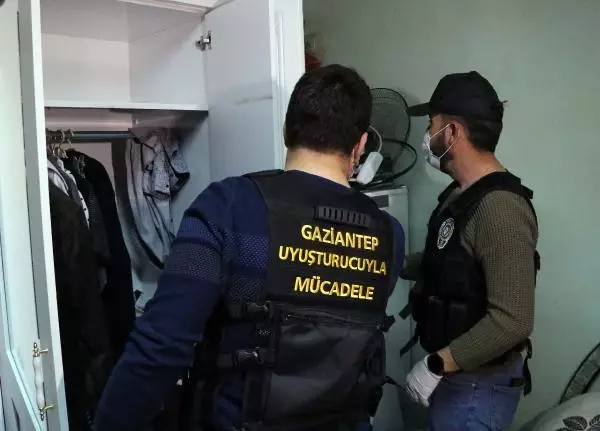 Gaziantep'te, 950 polisle uyuşturucu operasyonu: 29 gözaltı Gaziantep'te, 950 polisle uyuşturucu operasyonu: 29 gözaltı
