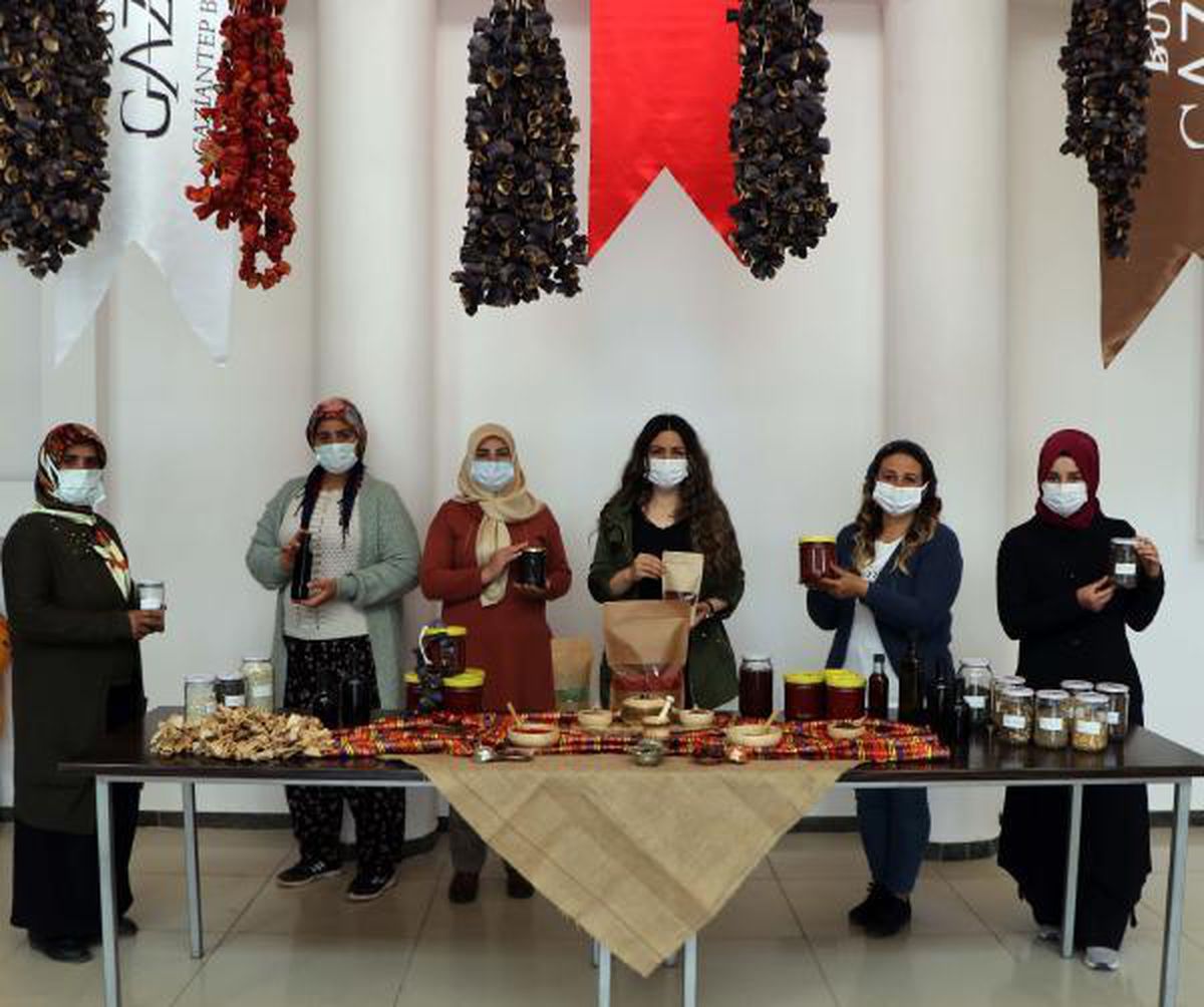 Gaziantepli 7 kadın, kurdukları kooperatifle ihracata başladı