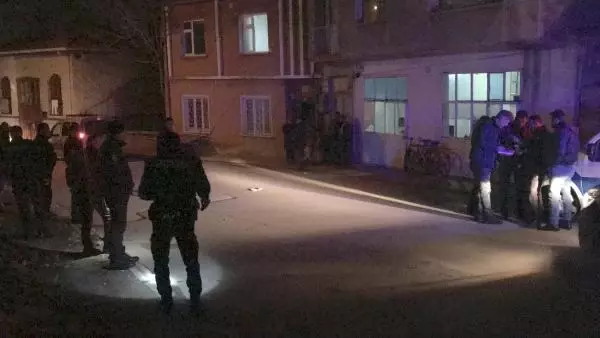 Gözaltına alındığında şarkı söyleyen abla cinayeti sanığına müebbet hapis Gözaltına alındığında şarkı söyleyen abla cinayeti sanığına müebbet hapis