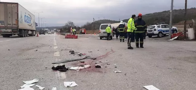 Son dakika haber... Hafif ticari araç cipe arkadan çarptı: 4 yaralı Son dakika haber... Hafif ticari araç cipe arkadan çarptı: 4 yaralı