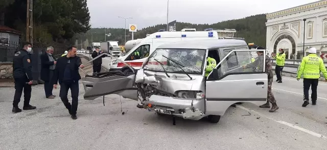 Son dakika haber... Hafif ticari araç cipe arkadan çarptı: 4 yaralı Son dakika haber... Hafif ticari araç cipe arkadan çarptı: 4 yaralı