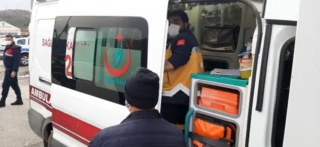 Son dakika haber... Hafif ticari araç cipe arkadan çarptı: 4 yaralı Son dakika haber... Hafif ticari araç cipe arkadan çarptı: 4 yaralı