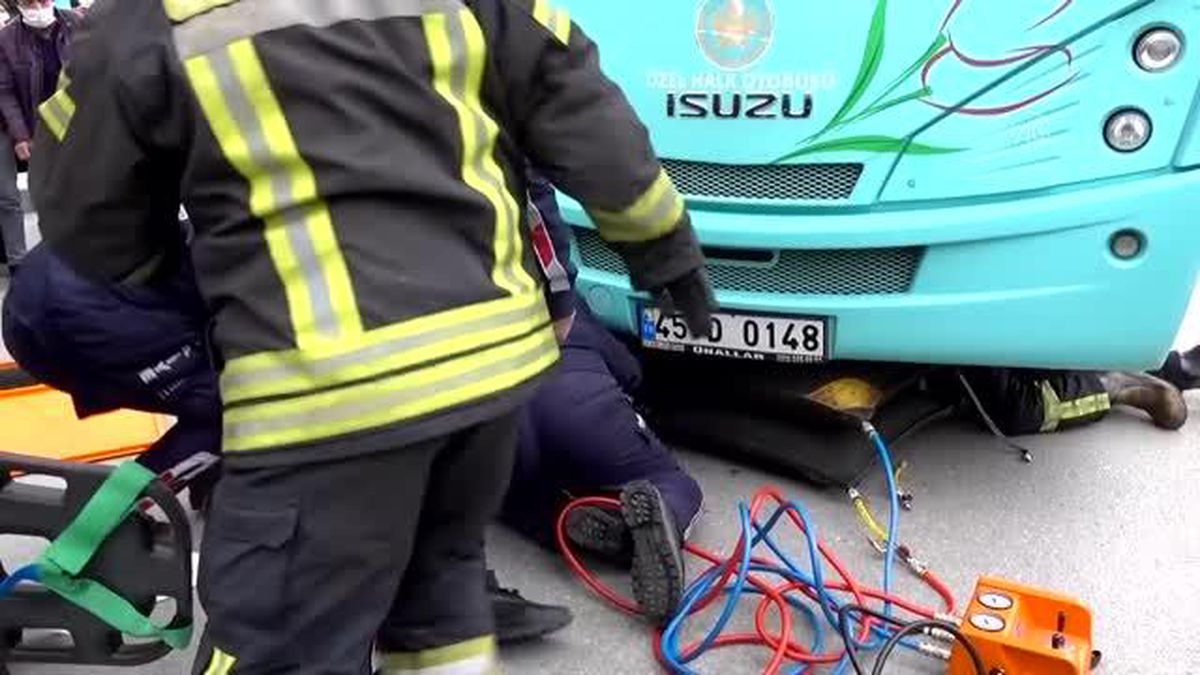 Halk otobüsünün çarptığı yaşlı kadın ağır yaralandı