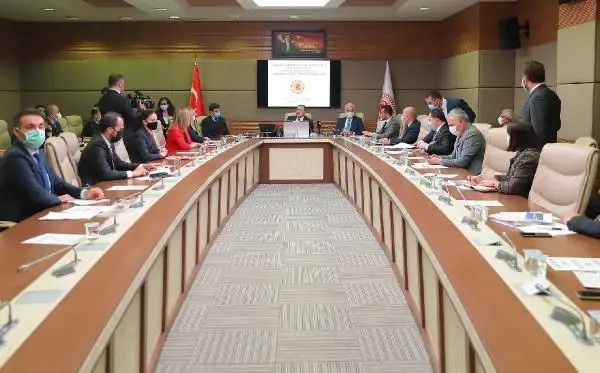ANKARA İklim Komisyonu Başkanı Eroğlu: Gelecek 100 yılı planlayacak hedefimiz var ANKARA İklim Komisyonu Başkanı Eroğlu: Gelecek 100 yılı planlayacak hedefimiz var