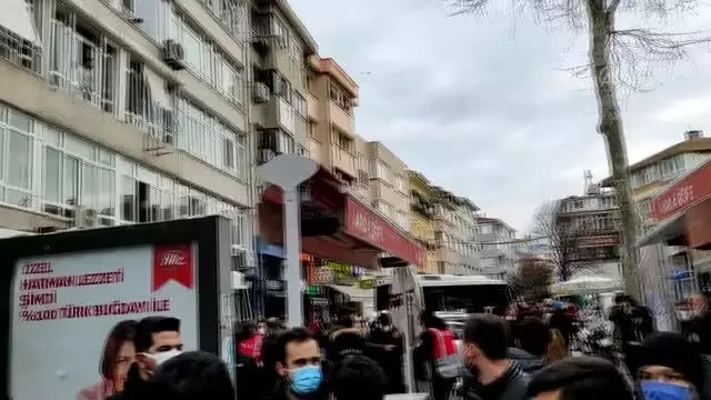 Son Dakika | Kadıköy'de izinsiz gösteri düzenlemek isteyen gruba polis müdahale etti Son Dakika | Kadıköy'de izinsiz gösteri düzenlemek isteyen gruba polis müdahale etti