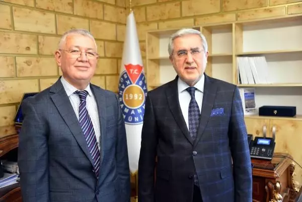 KAHRAMANMARAŞ Karnından 9 kilo 600 gram ağırlığında tümör çıkartıldı KAHRAMANMARAŞ Karnından 9 kilo 600 gram ağırlığında tümör çıkartıldı