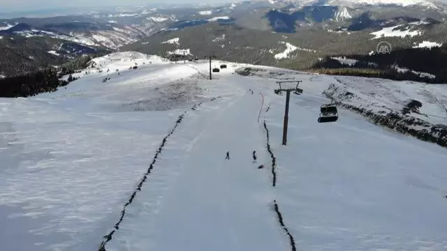 KASTAMONU - Ilgaz Dağı'nda kayak sezonu nisan ayına uzadı