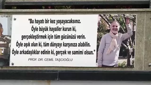 Kovid-19 nedeniyle hayatını kaybeden Prof. Dr. Cemil Taşcıoğlu, kabri başında anıldı Kovid-19 nedeniyle hayatını kaybeden Prof. Dr. Cemil Taşcıoğlu, kabri başında anıldı