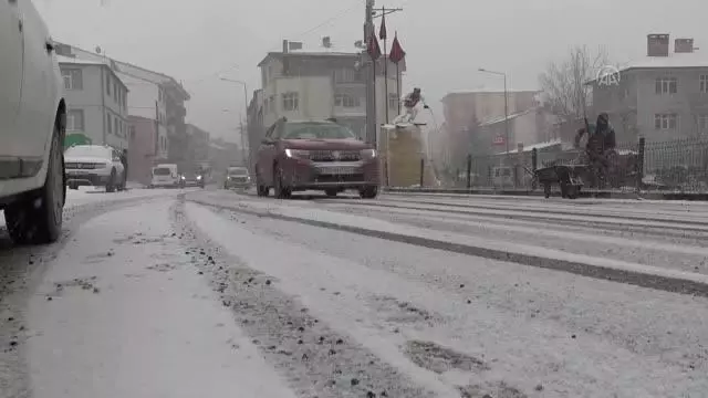 Nisanda kar etkili oldu Nisanda kar etkili oldu