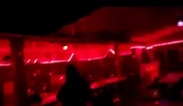 Son dakika haber! SİLİVRİ'DE GECE KULÜBÜNE BASKIN Son dakika haber! SİLİVRİ'DE GECE KULÜBÜNE BASKIN