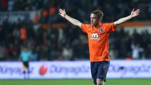 Trabzonspor'dan Edin Visca sürprizi! Edin Visca sezon sonunda Trabzonspor'a gitmesi bekleniyor Trabzonspor'dan Edin Visca sürprizi! Edin Visca sezon sonunda Trabzonspor'a gitmesi bekleniyor